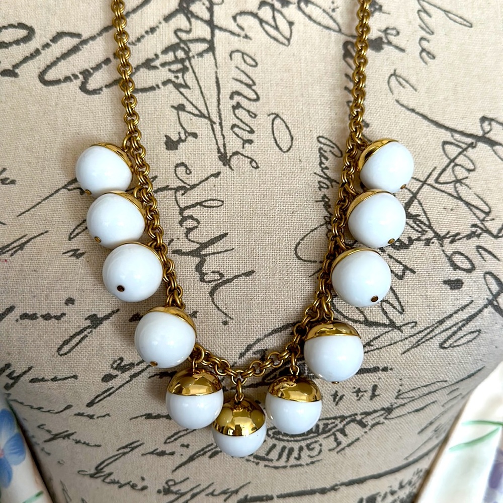 Jcrew white balls and gold tone charm 26” with 4” extension stunning necklace - Picture 6 of 13